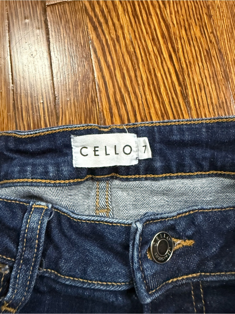 Cello Distressed Skinny Jeans Size 7 Ripped Blue Denim with Back Ankle Fray - Picture 6 of 8